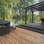 Kalliojaervi Villa *