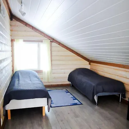 Luksushuvila Louhosjaerven Rannalla Isokyro