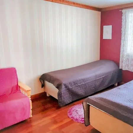 فيلة Luksushuvila Louhosjaerven Rannalla *